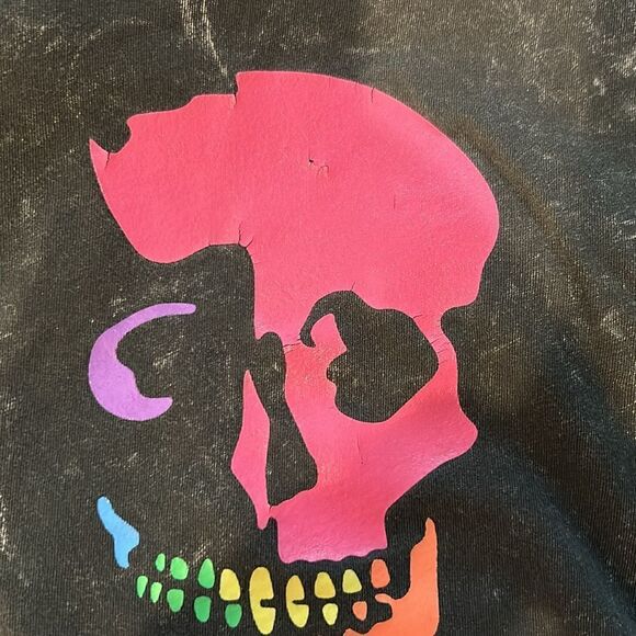 CHRLDR Skull T-Shirt, Size Medium - Picture 8 of 8